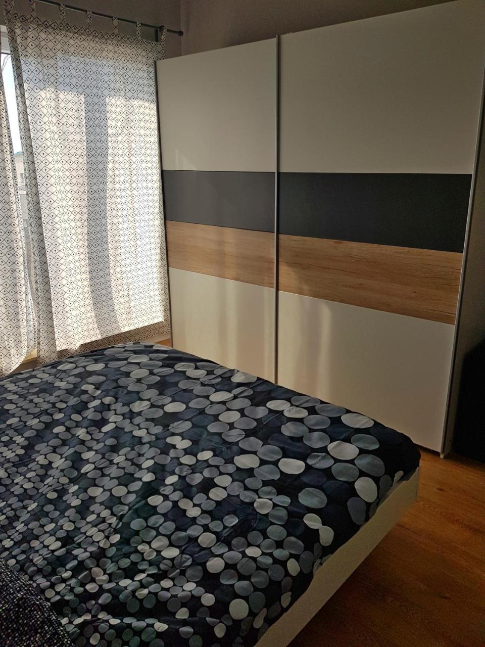 Modern Apartment With Pool In North Bucharest Cretuleasca Bagian luar foto