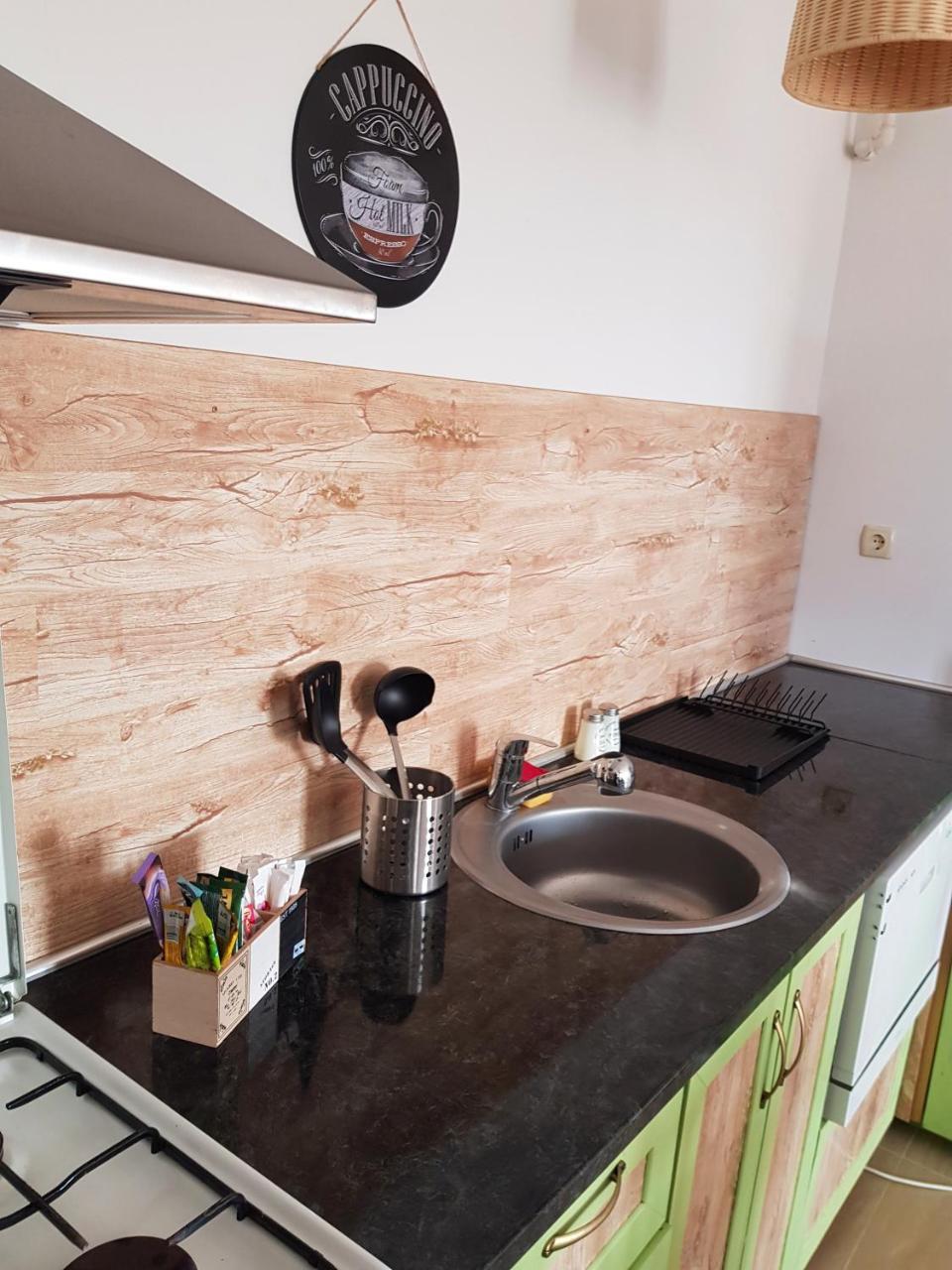 Modern Apartment With Pool In North Bucharest Cretuleasca Bagian luar foto