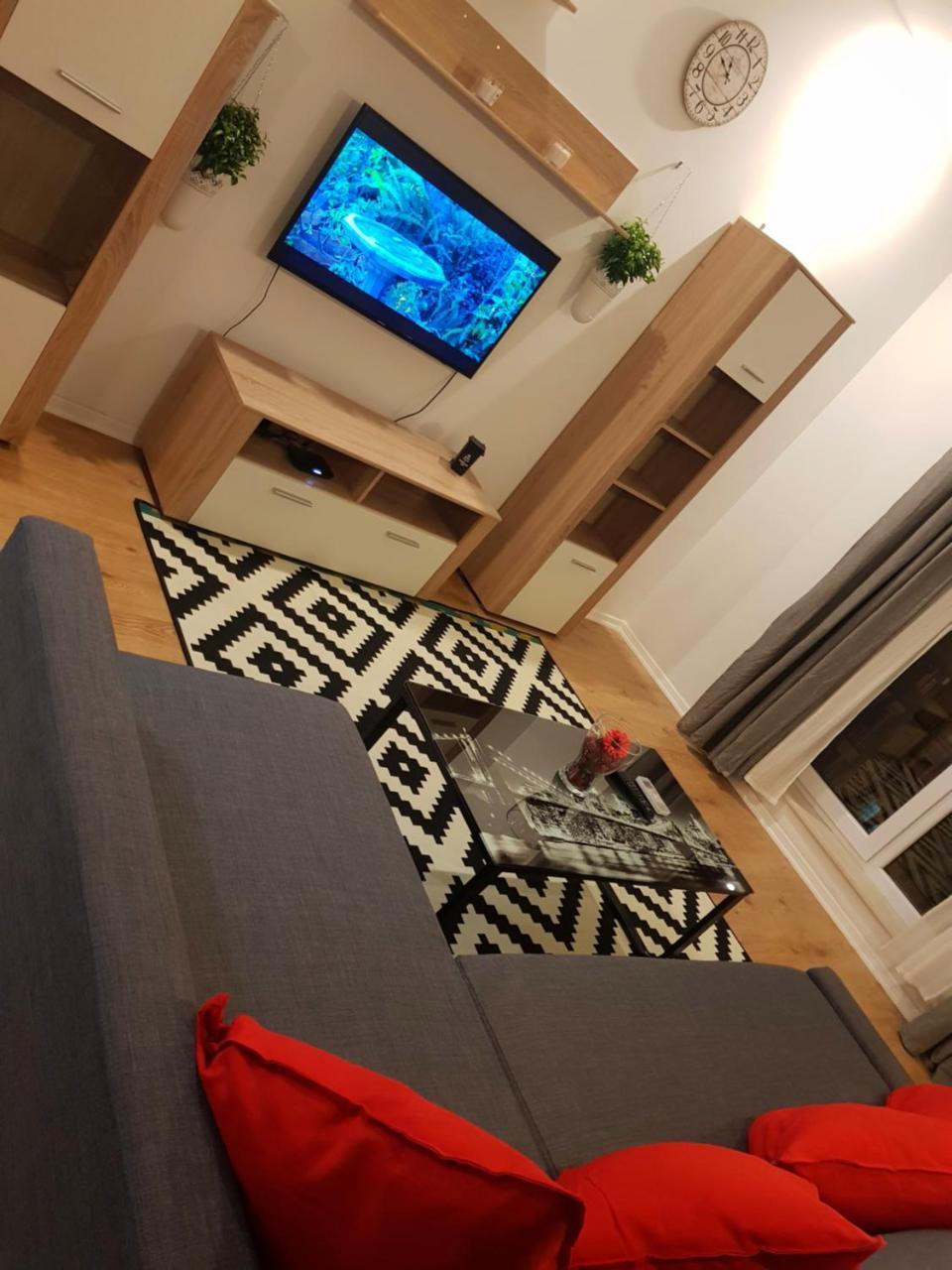 Modern Apartment With Pool In North Bucharest Cretuleasca Bagian luar foto