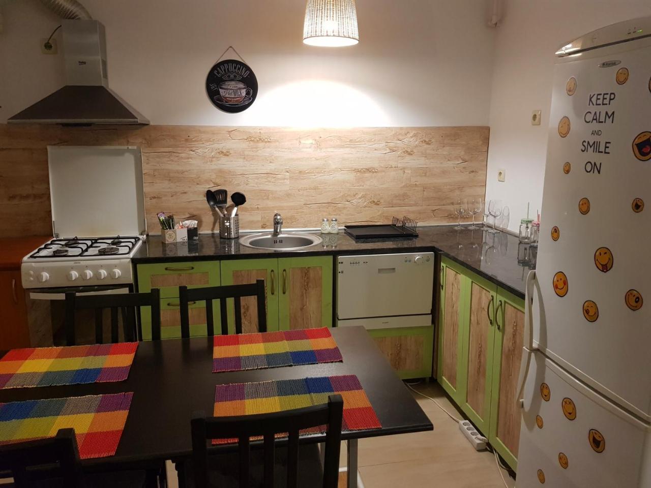 Modern Apartment With Pool In North Bucharest Cretuleasca Bagian luar foto
